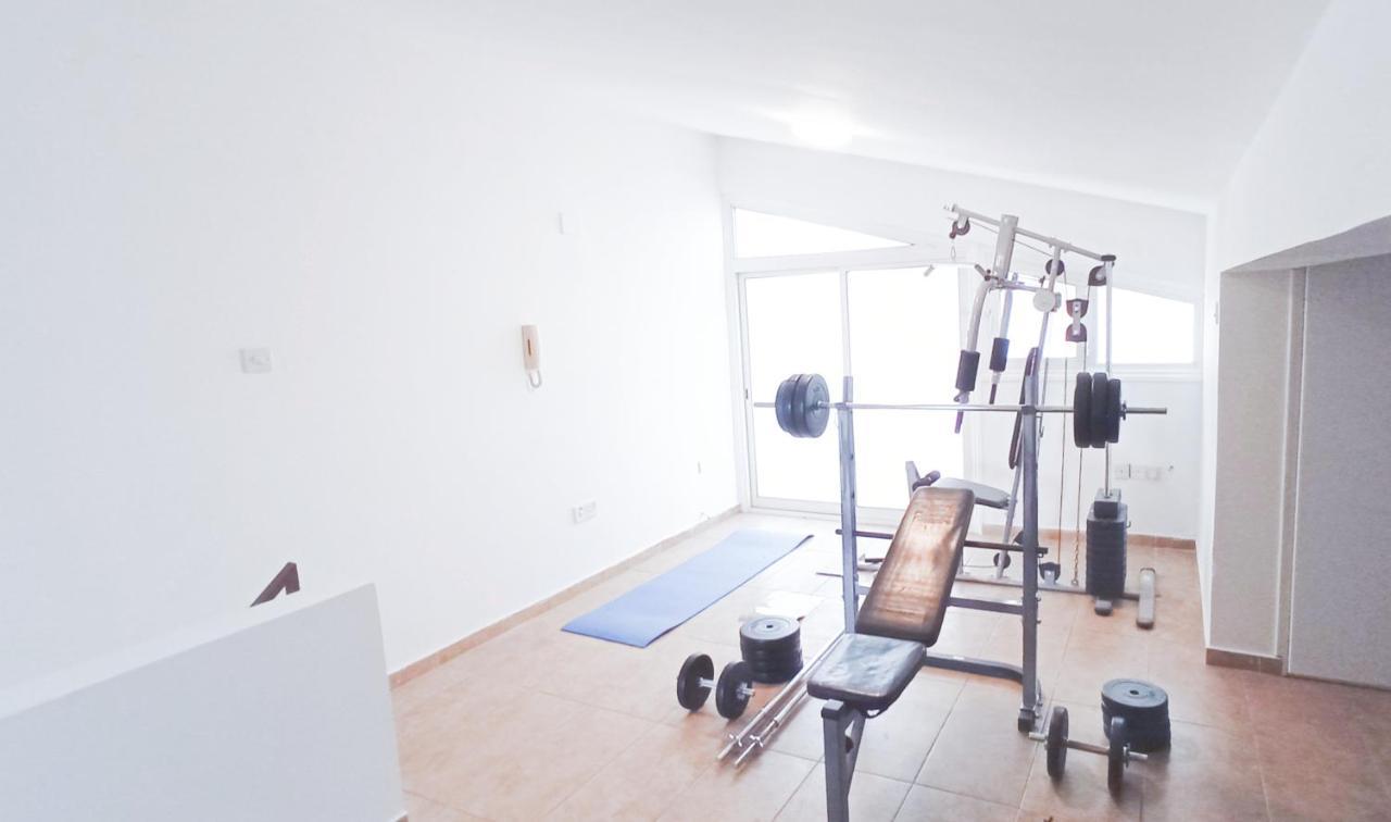 Luxury Private Rooms -Sea View, Netflix, Gym- 5 Min From Beach! - Private Room In Shared Apartment Λάρνακα Εξωτερικό φωτογραφία